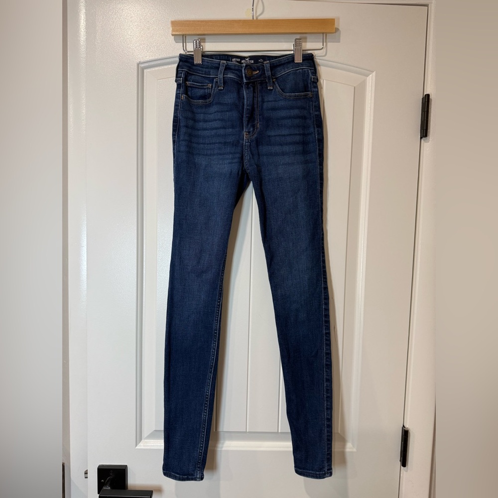 Hollister High-Rise Super Skinny jeans